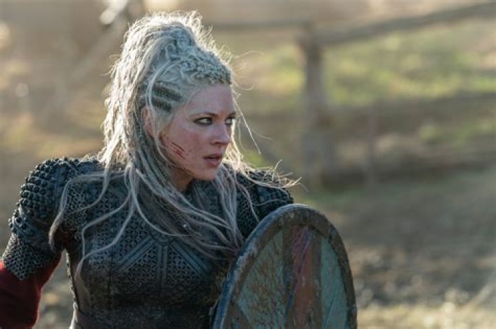 Is &lsquo;Vikings&rsquo; Star Katheryn Winnick Married to a Husband? Inside Her