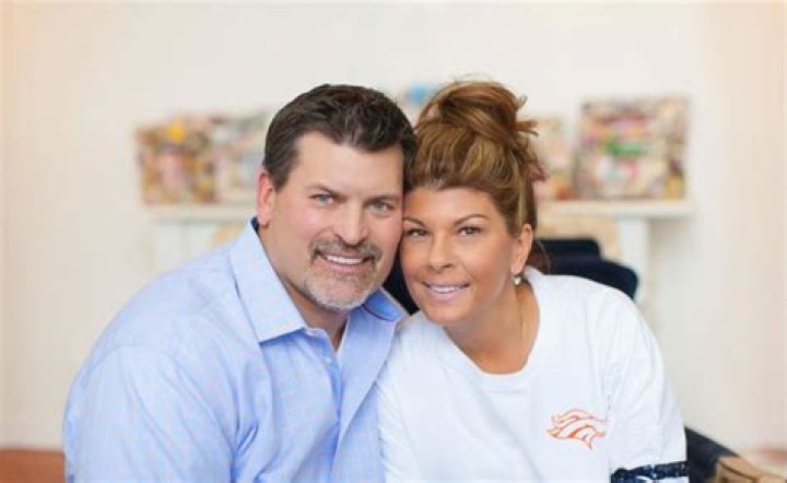 Is Mark Schlereth Married? His Bio, Age, Wife, Parents, Kids, Salary