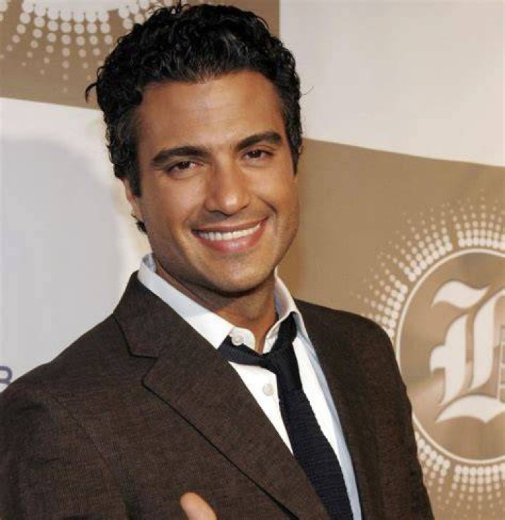 Jaime Camil lamenta morte de sua avó Televisa Brasil
