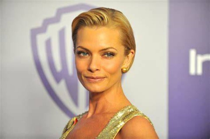 Jaime Pressly – Bio, Net worth, Is she related to Elvis Presley and Margot Robbie