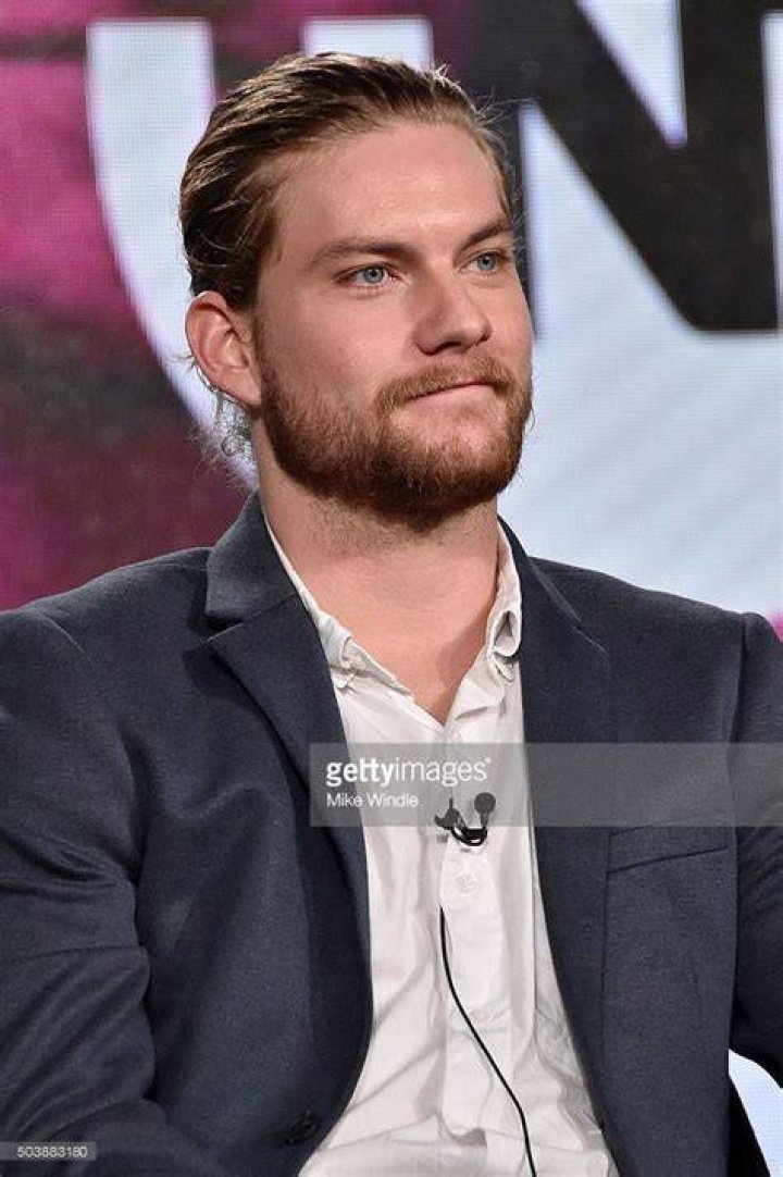 Jake Weary's Wiki Wife, Net Worth, Height, Children, NOT Gay