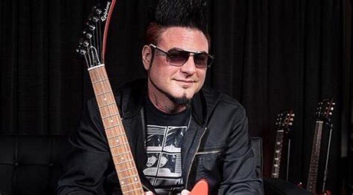 Jason Hook Net Worth, Bio, Wiki, Wife, Age, Height