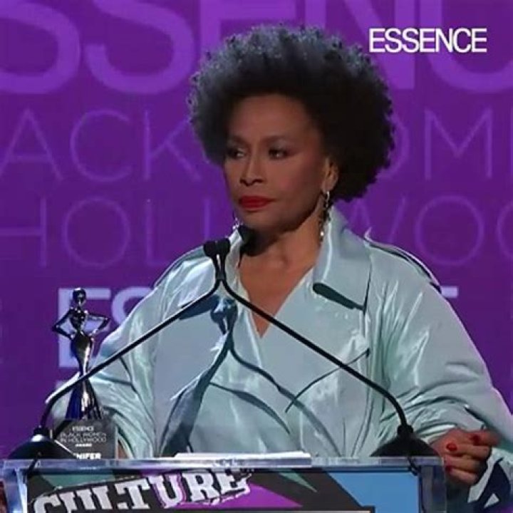 Jenifer Lewis Reveals The Three Powerful Words That Changed Her Life