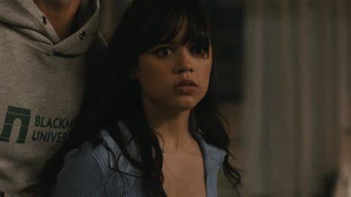 Jenna Ortega's 'Wednesday'themed phone lockscreen goes viral
