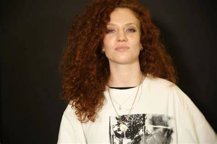 Jess Glynne Just Revealed a BrandNew 'Always in Between' Track