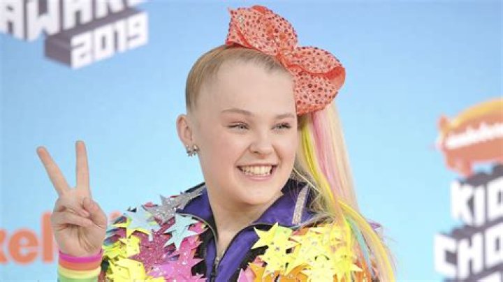 JoJo Siwa Comes Out in Instagram Post POPSUGAR Celebrity