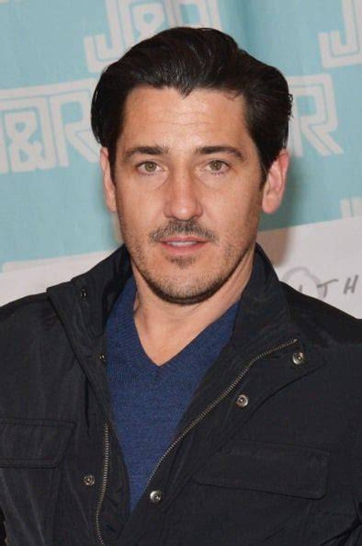 Jonathan Knight Net Worth (2020 Update)