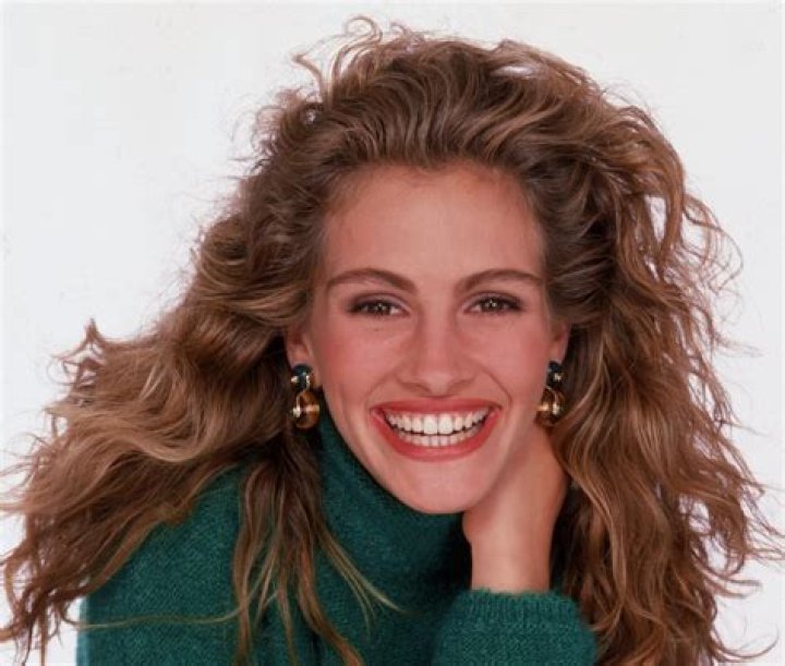Julia Roberts' daughter Hazel, 16, makes red carpet debut