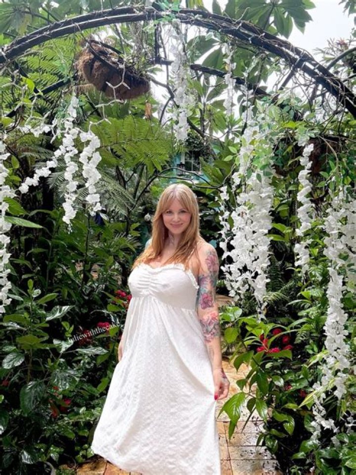 Juliewiththecake (Model) Biography, Age, Height, Net Worth &raquo; Bioofy