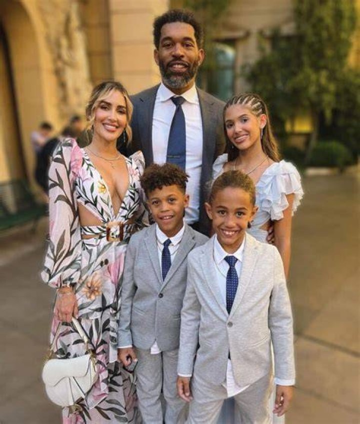 Julius Peppers Wife, Children & Net Worth