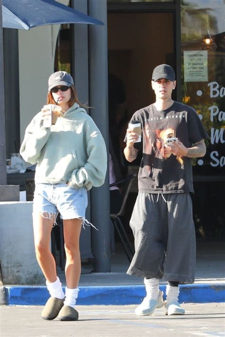 Justin Bieber Was Spotted In A Supersized Baggy Jean Outfit With His