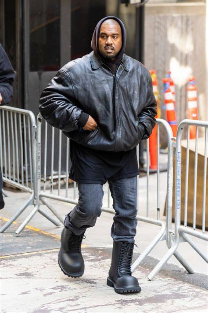 Kanye can almost Touch The Sky with these huge Balenciaga stompers Tue 24 May 2022 14:20 Bro