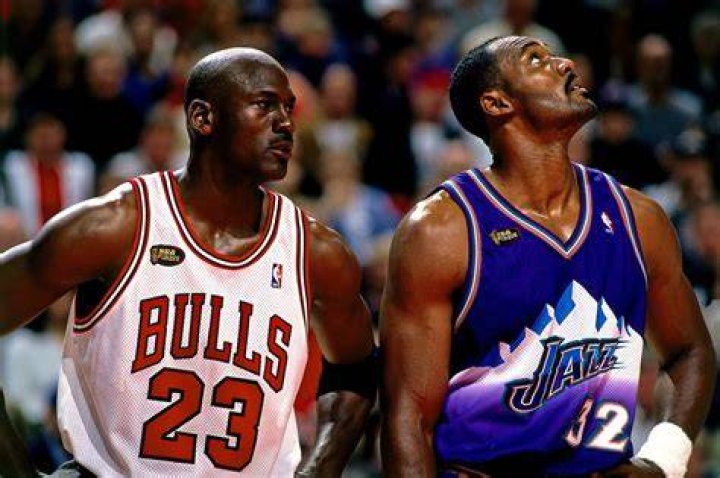 Karl Malone Vs. Michael Jordan Poster Canvas Print Wooden Hanging