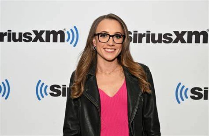 Kat Timpf Health Problems ; What happened to Kat Timpf hair ? Medical