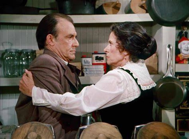 Katherine MacGregor Dies; Little House on the Prairie Actress Was 93