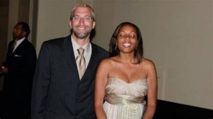 Kimberley Martin Husband, Jeffrey Roberts, is Not Active on Social