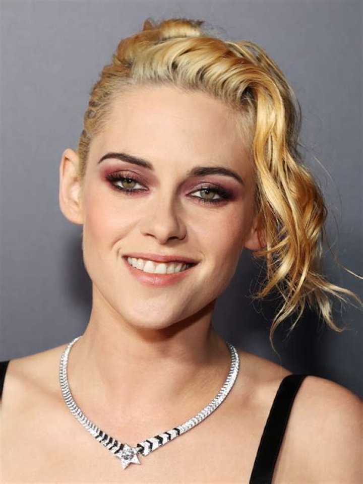 Kristen Stewart 'American Ultra' Premiere in Los Angeles • CelebMafia