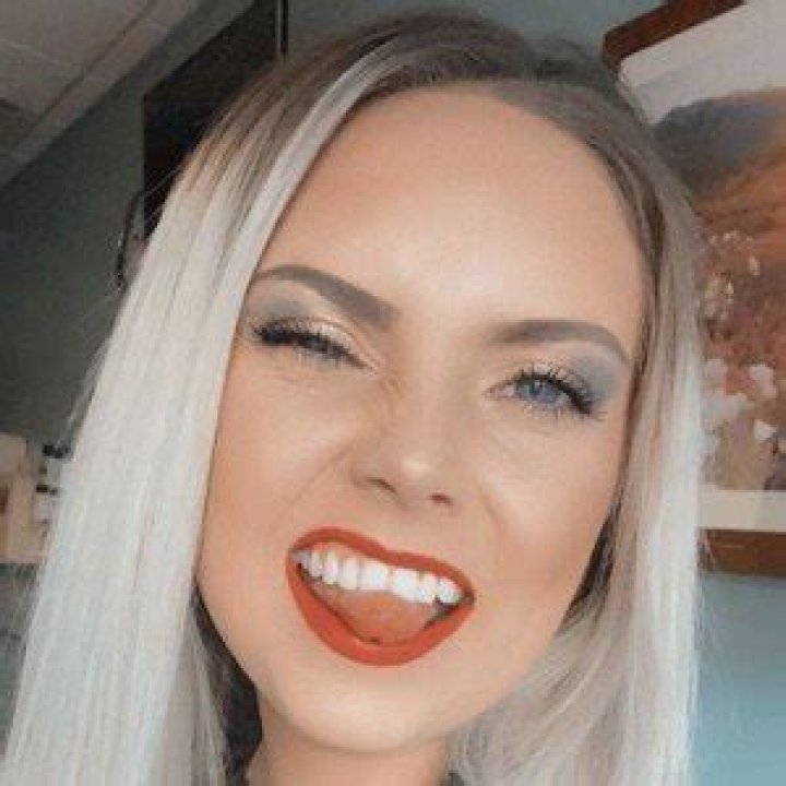 Kristin Arteaga Hotmomma95 Height, Weight, Net Worth, Age, Birthday