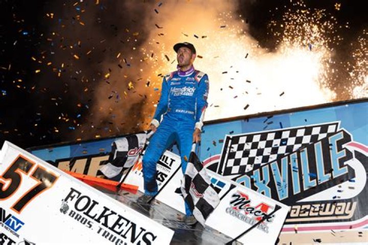 Kyle Larson Finally Achieves Dream of Winning 60th Knoxville Nationals