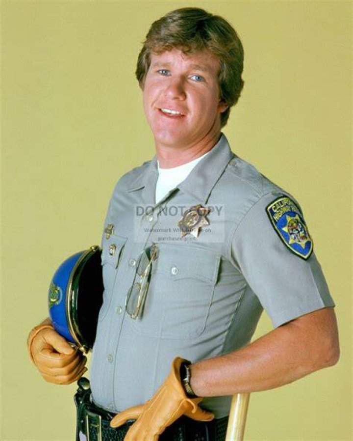 Larry Wilcox Bio Wiki Age Height Wife Chips