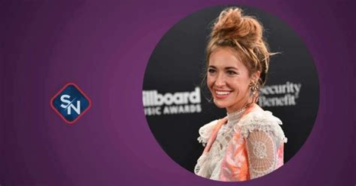 Lauren Daigle Isn't Going To Lift The Veil On Her Love Life Just Yet