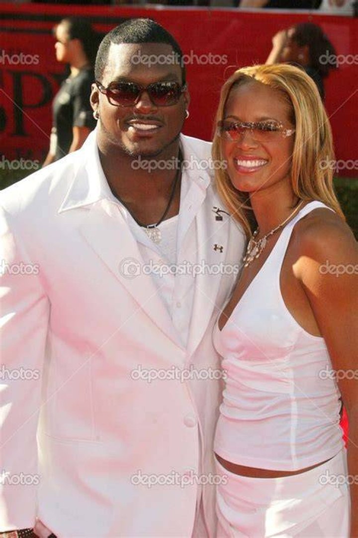 Lavar Arrington is Married to Wife Trishia Arrington. 4 Kids