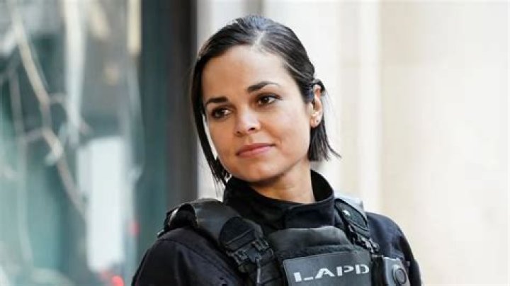 Lina Esco in SWAT Season 1 Portrit Lina Esco Photo (41334772) Fanpop