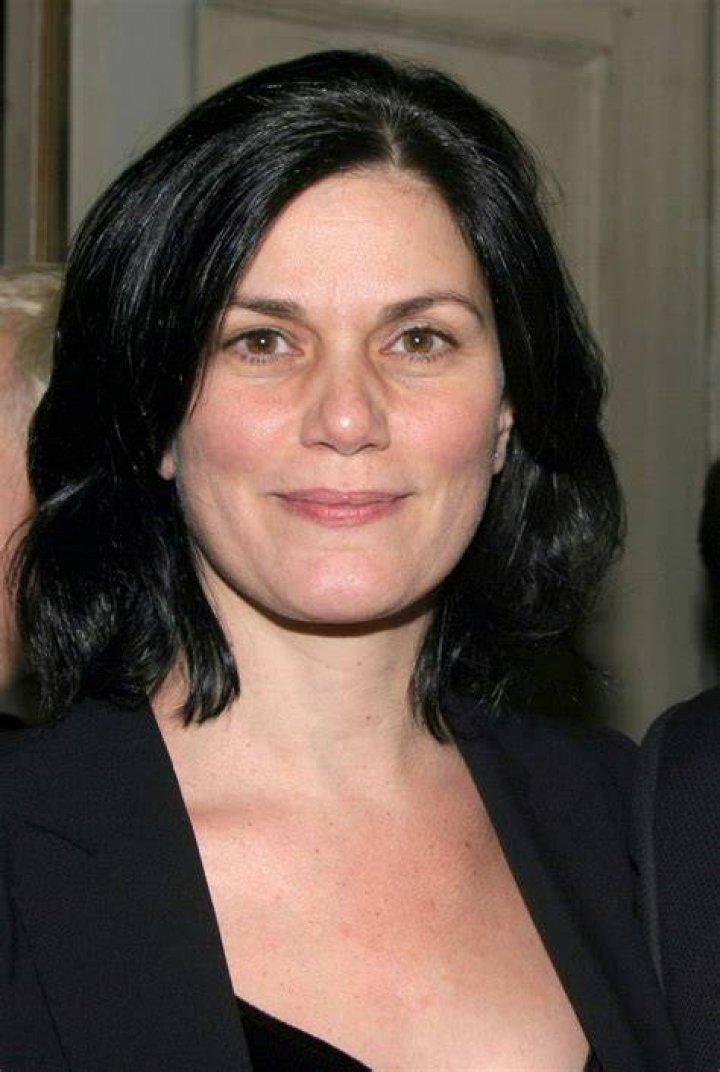 Linda Fiorentino Met her at Westport Crate and Barrel Westport, CT