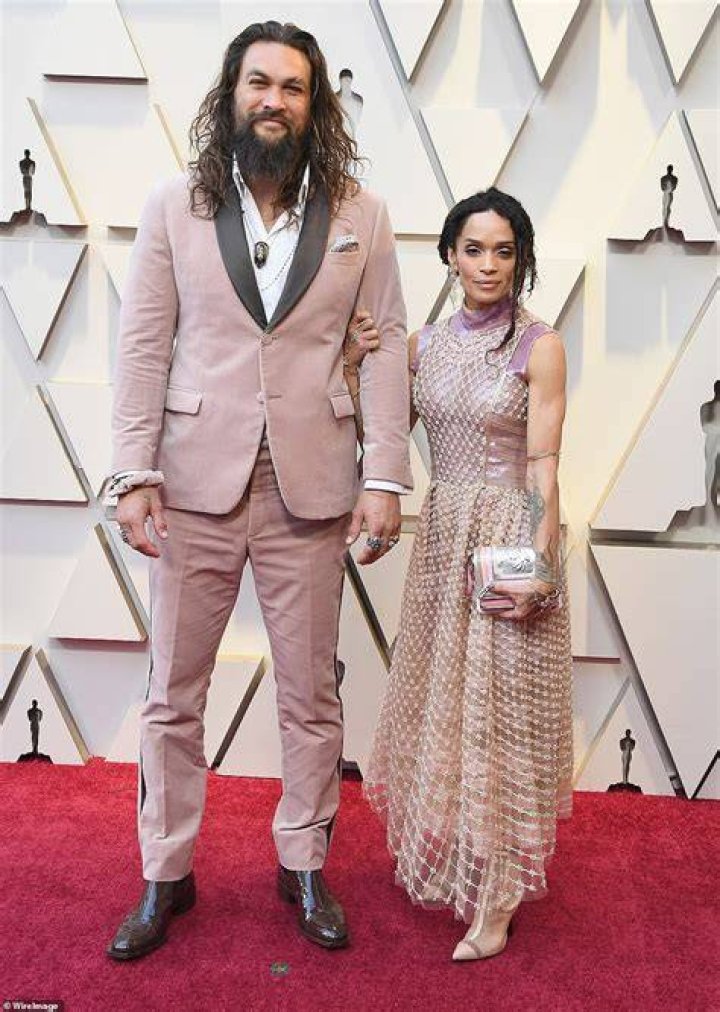 Lisa And Jason Momoa Stylish As Ever For 'Justice League