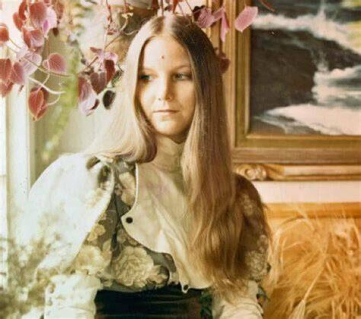 Lonnie Frisbee Wife, Who Is Connie Frisbee? Death, Wiki, Age