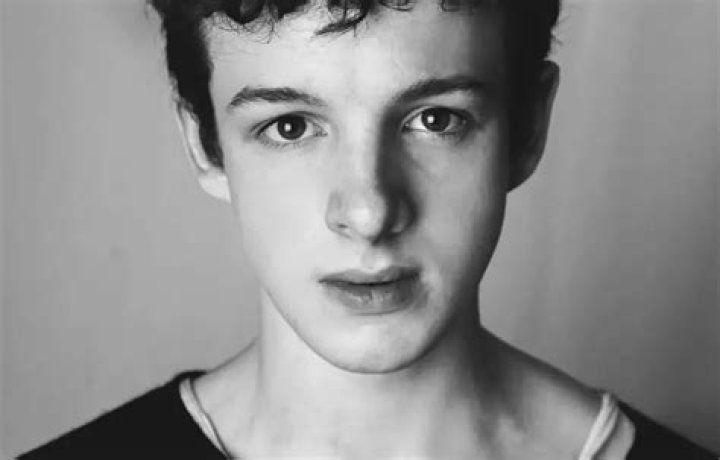 Louis Hynes Bio, Age, Height & Fast Facts
