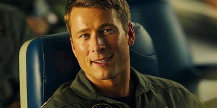 &lsquo;Top Gun Maverick&rsquo; star Glen Powell addresses affair rumors with co