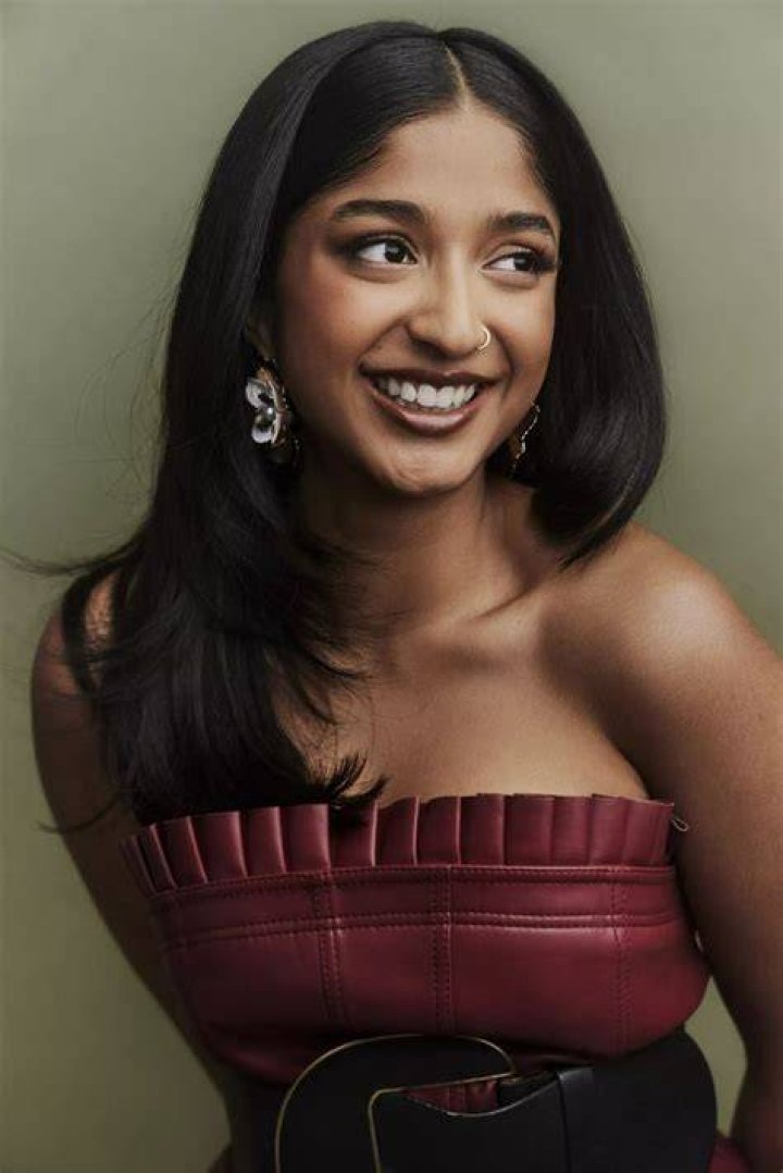 Maitreyi Ramakrishnan&rsquo;s Hair at the 'Never Have I Ever' Premiere Goes