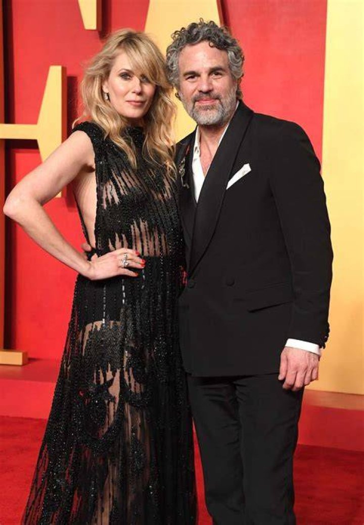 Mark Ruffalo, Wife Sunrise & Daughter Bella At ‘Adam Project’ Premiere