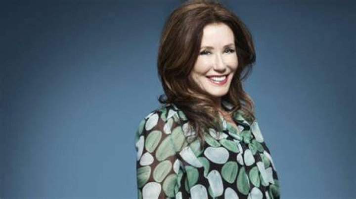 Mary McDonnell Net Worth 2023 Movies Age Husband Young IMPROVENEWS