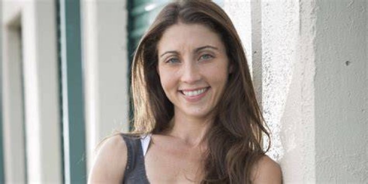 Mary Padian Bio, Net Worth, Husband, Married, Family, Parents, Today