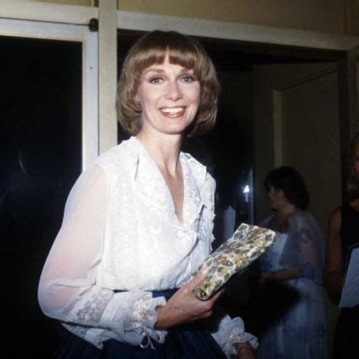 Meet Inga Swenson Husband | Lowell Harris | Married Life And Wiki