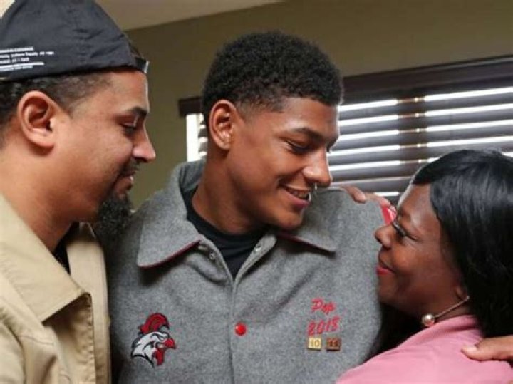 Meet Isiah Pacheco Mother Felicia Cannon (Bio, Wiki, Photos)