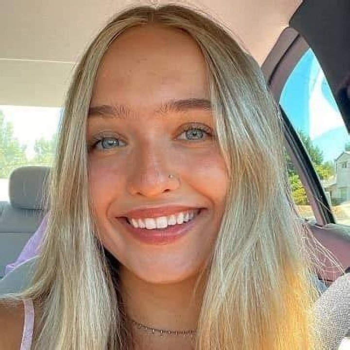 Mia Handley - Bio, Career, Age, Net Worth, Facts, Nationality ·