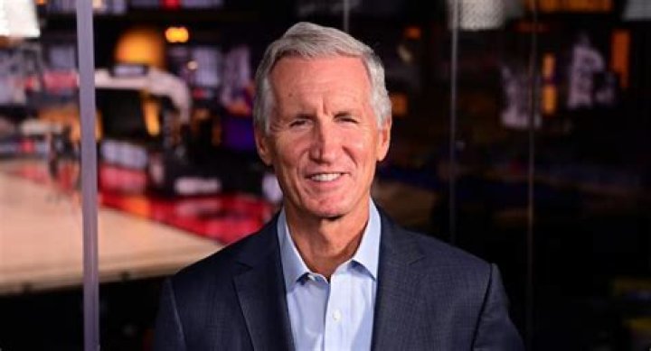 Mike Breen (WikiBio), Age, Height, Wife, Salary, Net Worth, Knicks