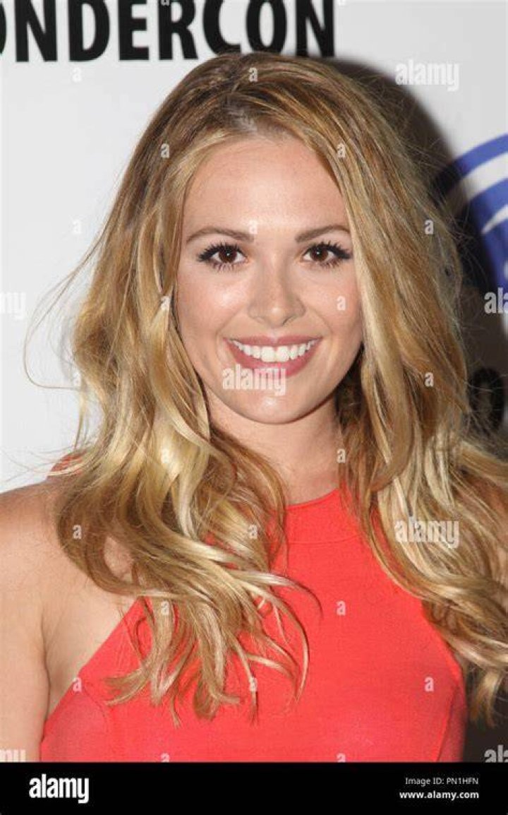 Natalie Hall Natalie Hall foto (37369335) fanpop