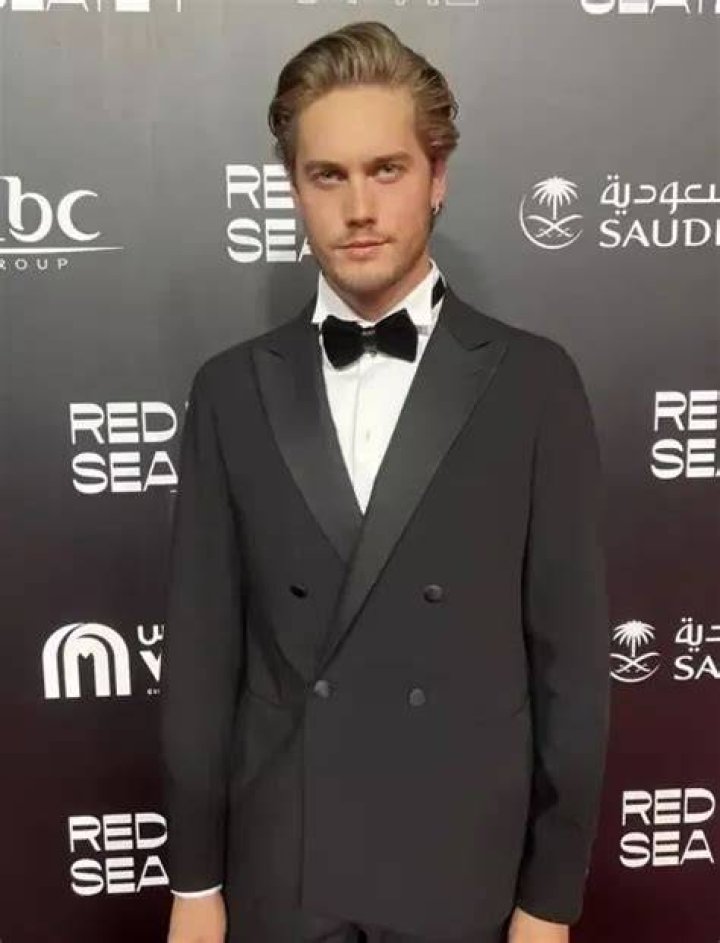 Neels Visser Model Wiki Bio Net Worth