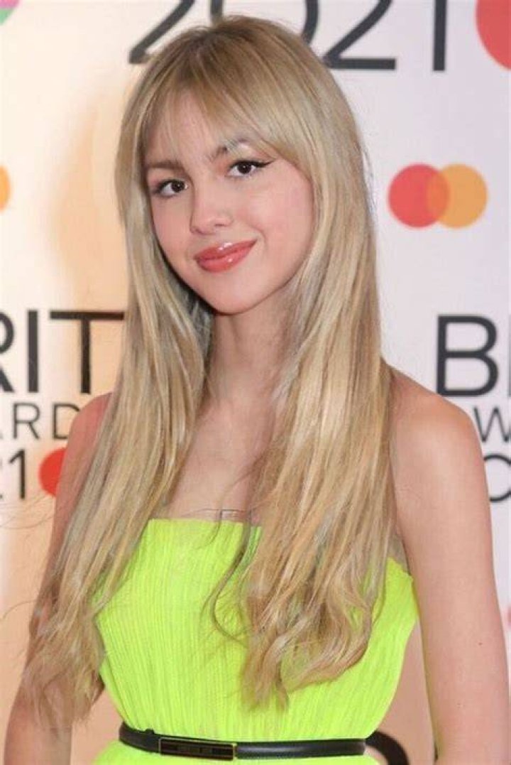 Olivia Rodrigo with blonde hair and bangs in 2022 Blonde, Olivia