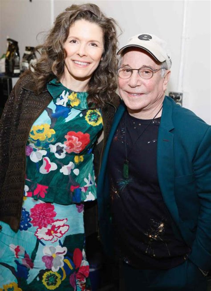 Paul Simon, Wife Edie Brickell Arrested at Home for Disorderly Conduct