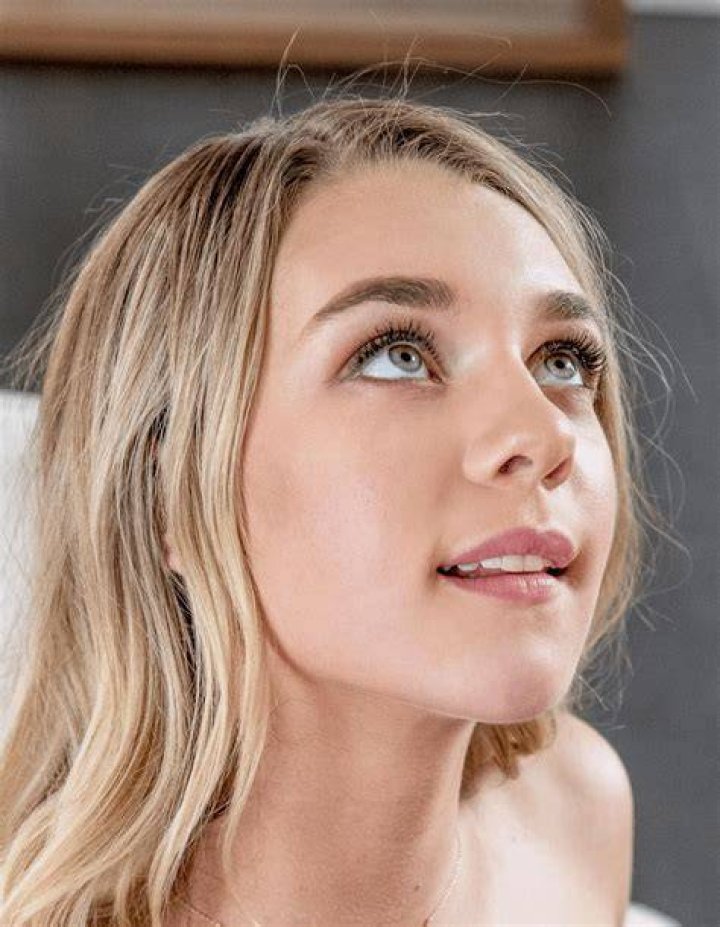 Pin on Gabbie Carter