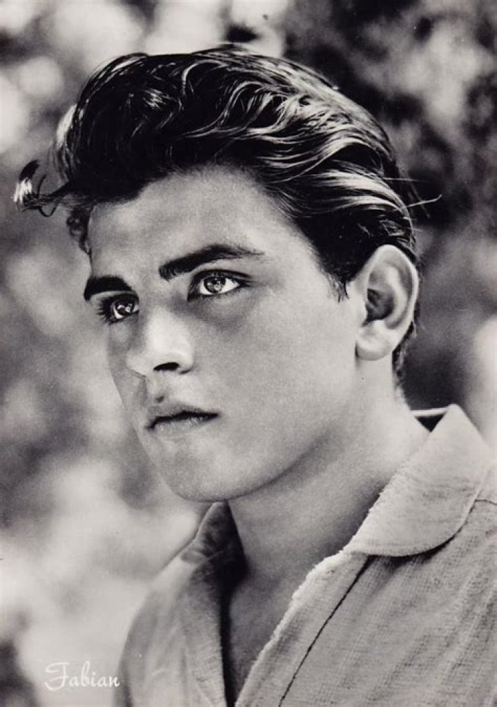 Pin on vintage actors