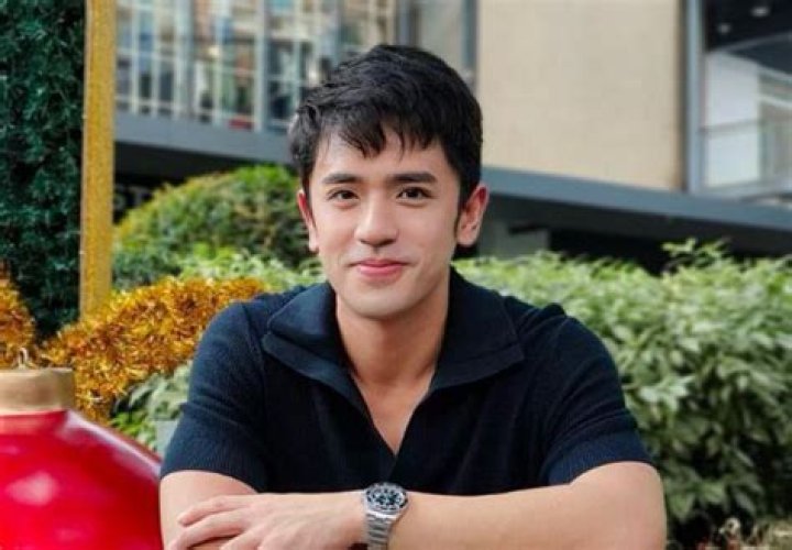 Proof That David Licauco Is His Siblings' Biggest Cheerleader