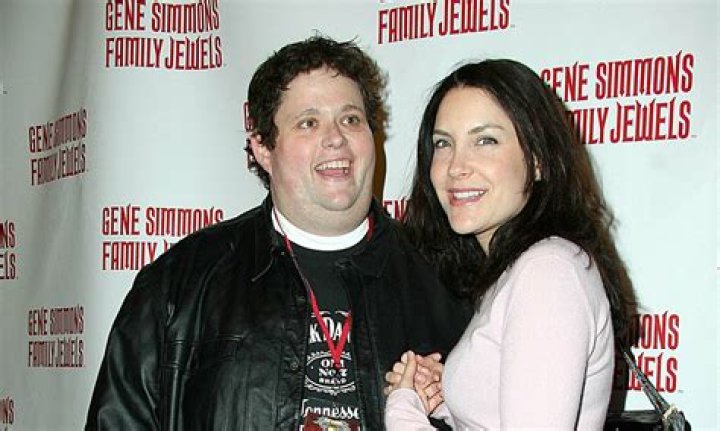 Ralphie May married with his wife Lahna Turner in 2005