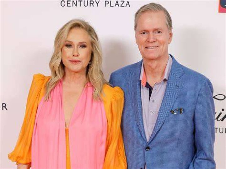 Richard and Kathy Hilton Join Paris and Nicky at Resorts World Las