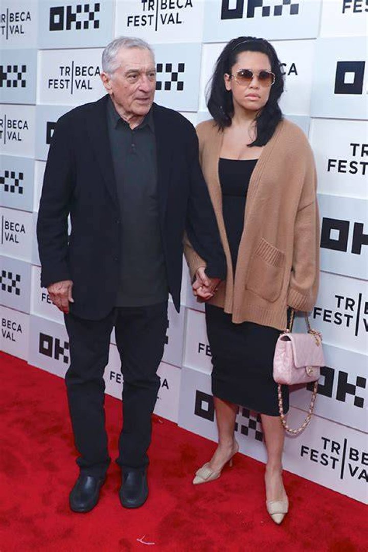 Robert DeNiro & GF Tiffany Chen In 1st Public Appearance After Birth